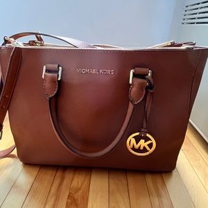 Michael Kors Medium Sutton